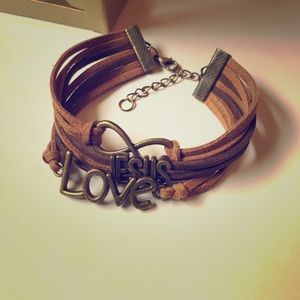❗️3/$7 Leather stacked bracelet